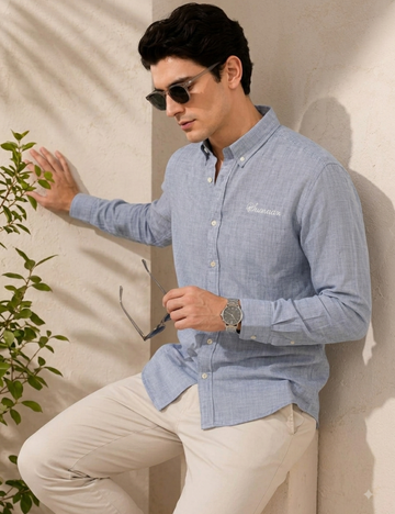 Linen Shirt – Button-Down Collar & Matching Buttons